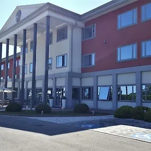 Poppi Hotel Mira
